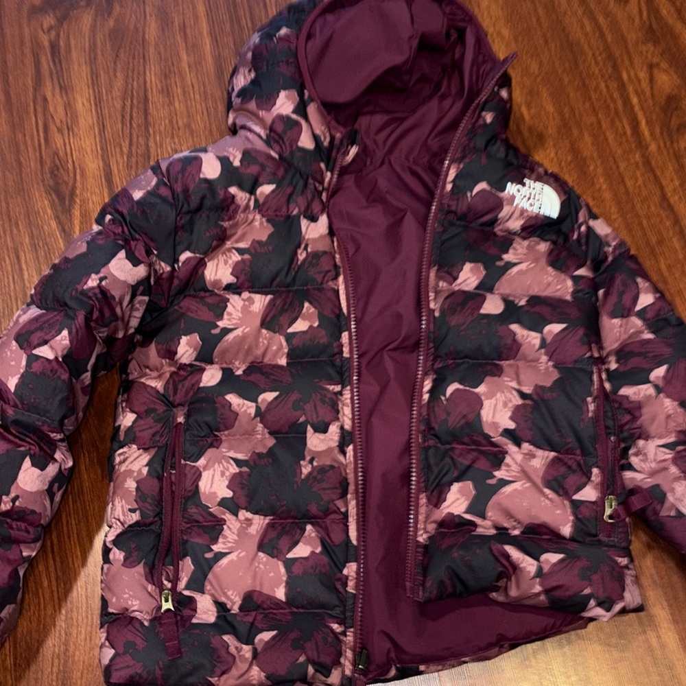 The north face youth Large reversible jacket